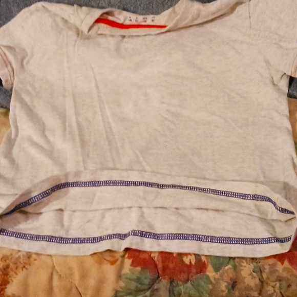 Boys US size 6 t-shirt QUALITY GOODS F&F monkey on a skateboard holding a radio - Picture 7 of 7